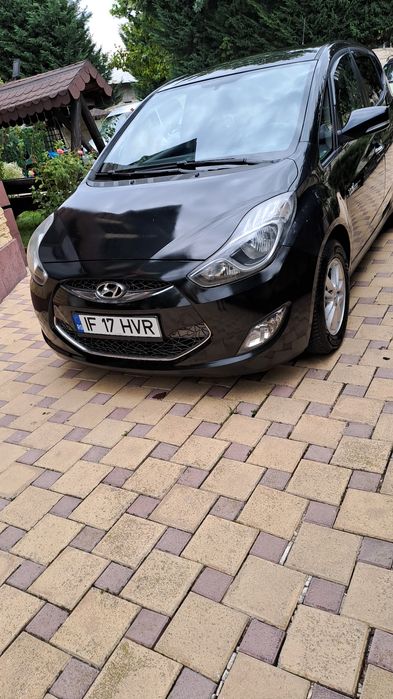 Hyundai ix20 blue drive