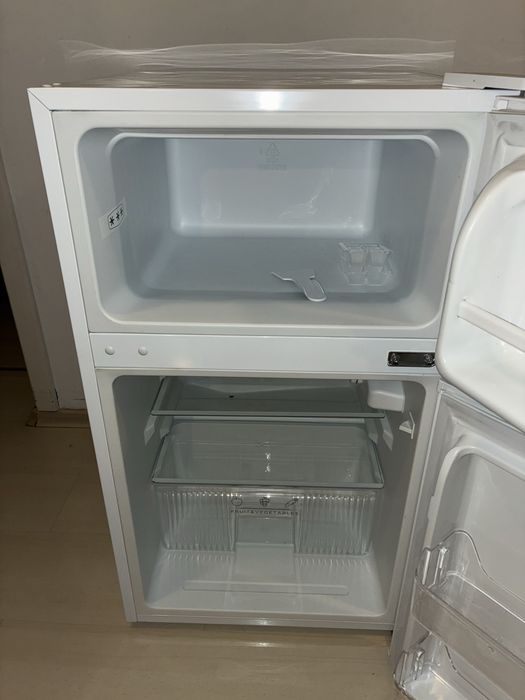 Хладилник arielli