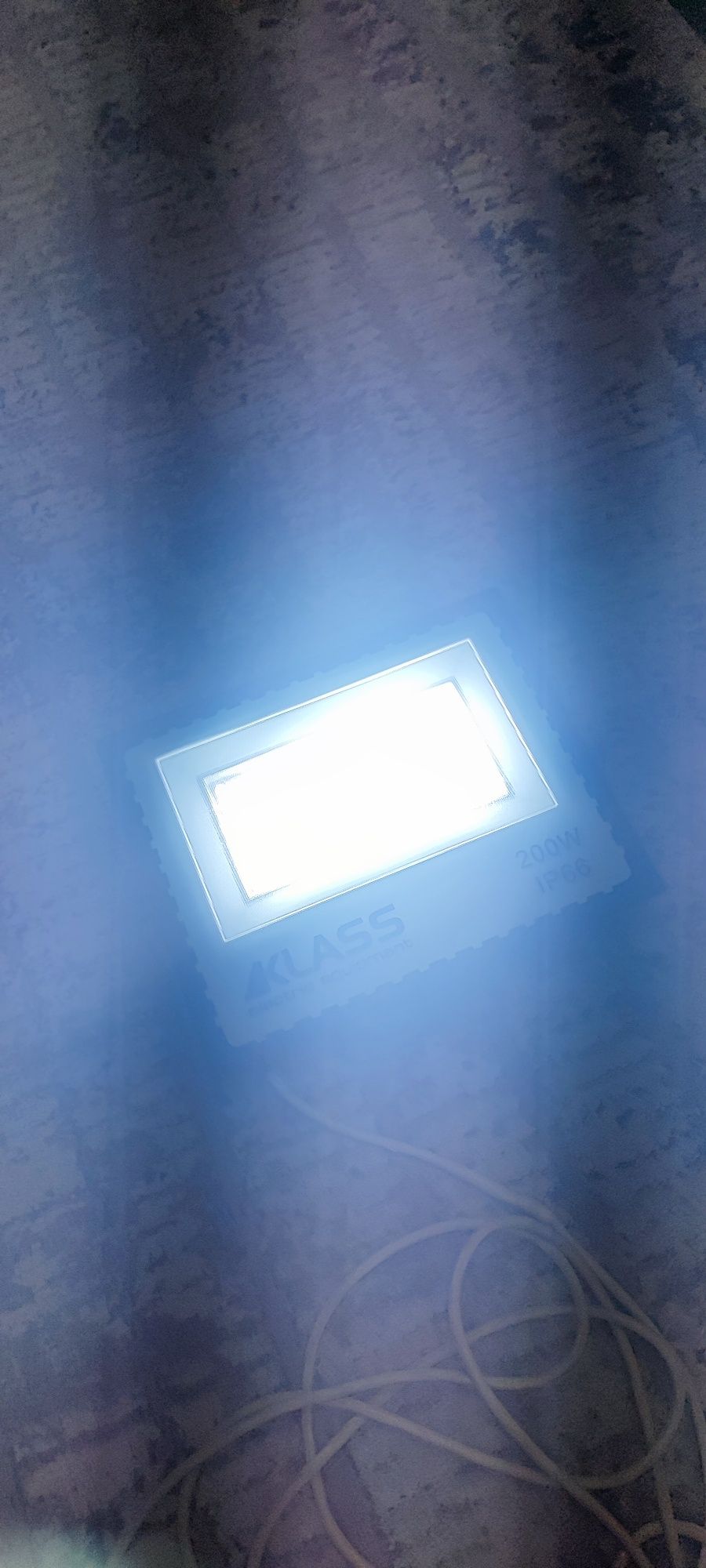 Lampa led proiector 200w ip 66 .
