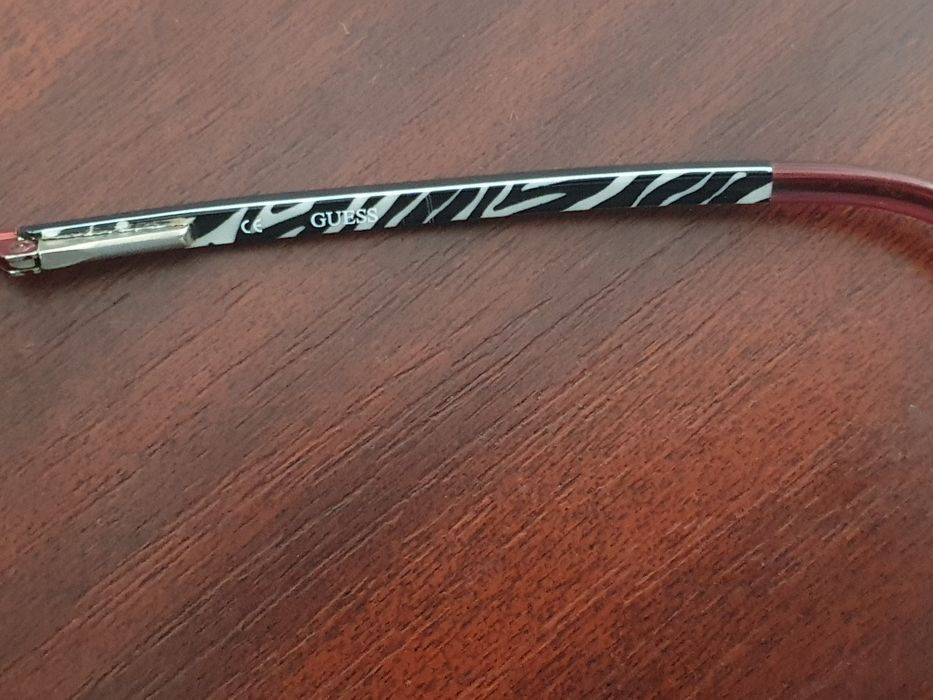 Rama ochelari Guess cu toc metalic