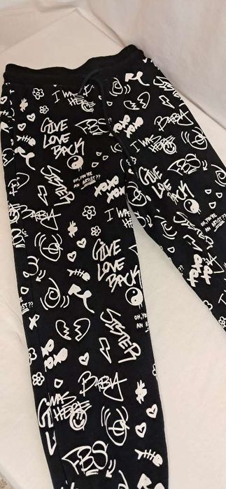 Pantaloni de trening cu model