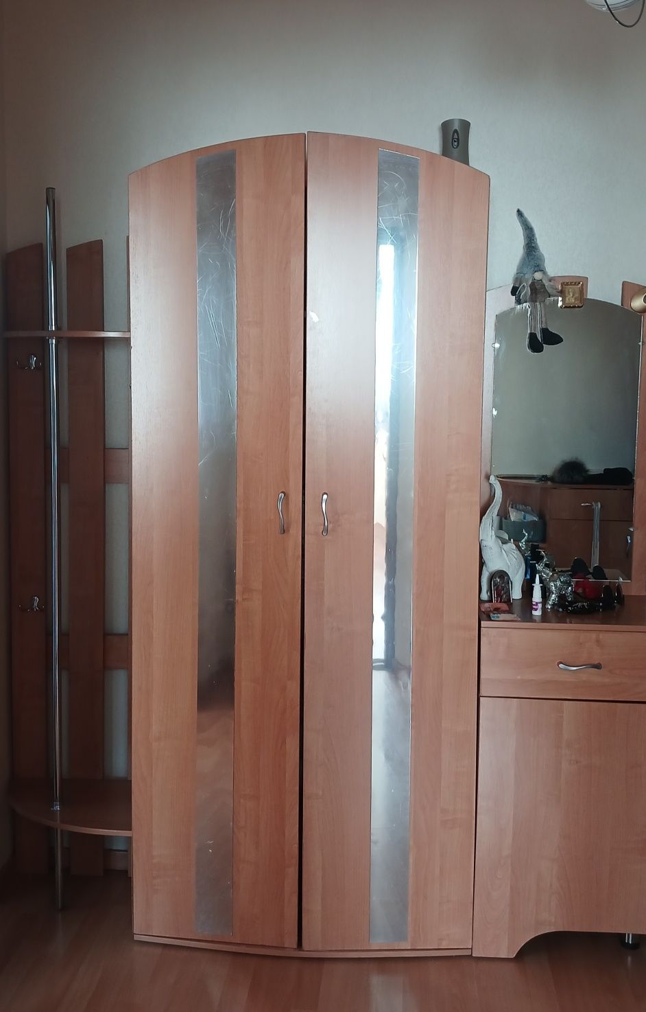 Шкаф для прихожей