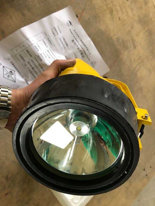 Взривозащитен ръчен фенер