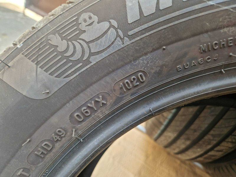 4 Michelin R16 215/60
летни гуми 
DOT1020