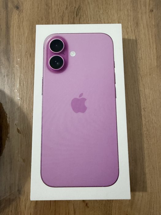 Продаю iphone 16