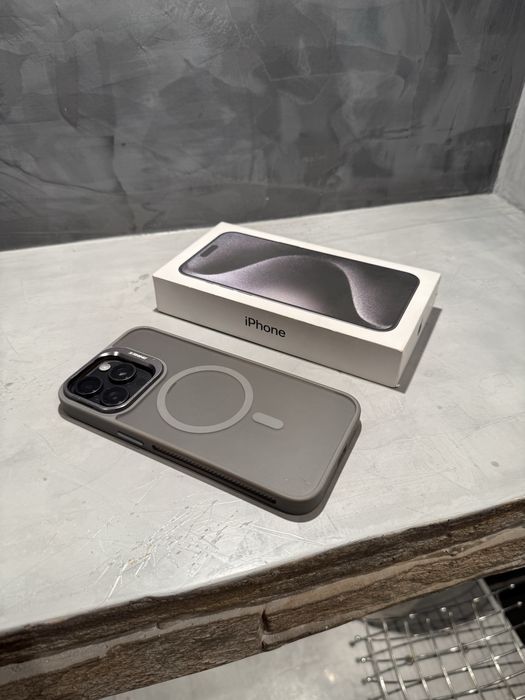 КАТО ЧИСТО НОВ Iphone 15 Pro Max Black Titanium 256 GB