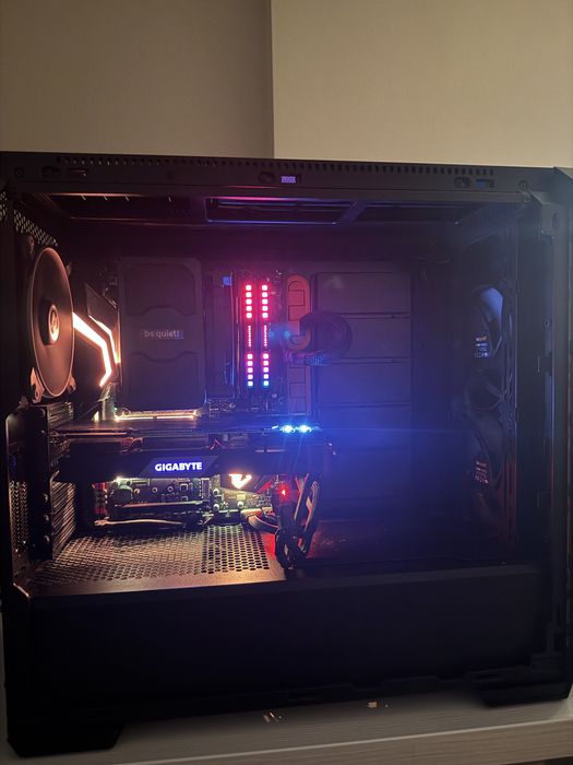 Гейминг компютър 32GB RAM / RTX 2070 Super / Ryzen 5 3600X - София