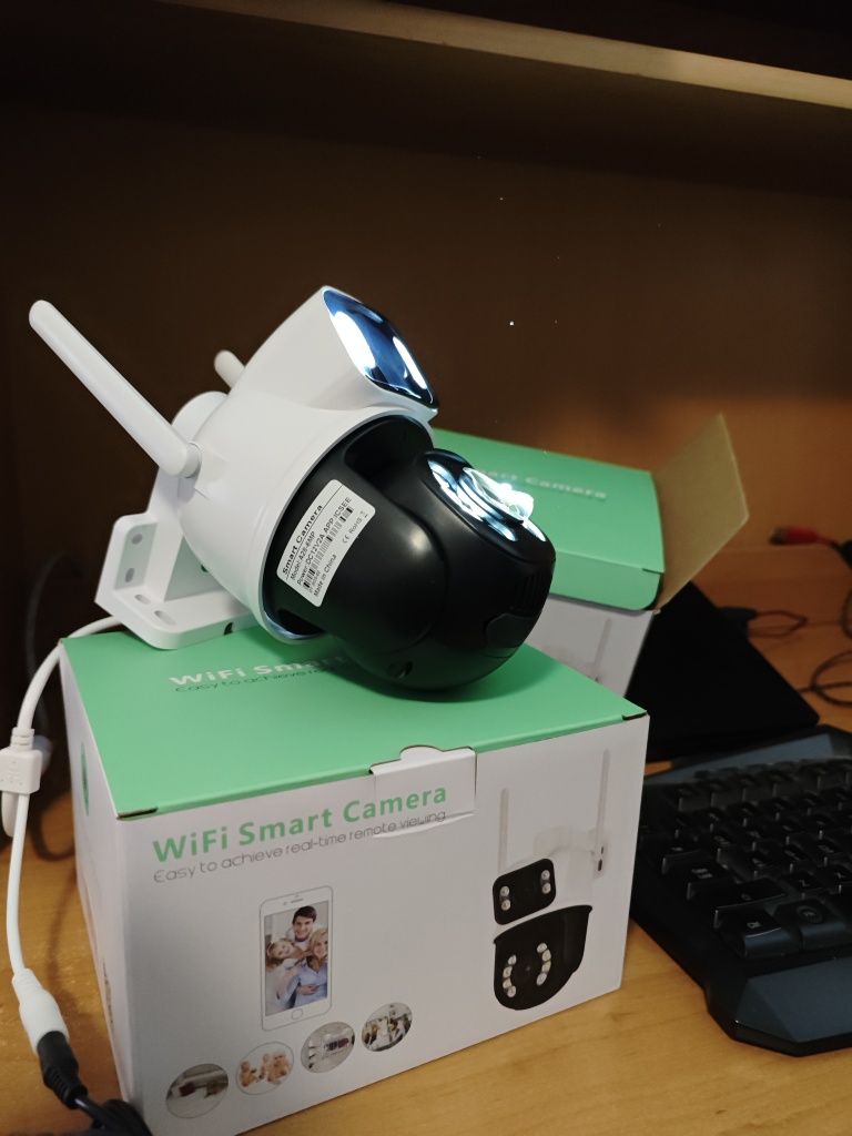 4бр двойни WiFi  камери С WIFI NVR