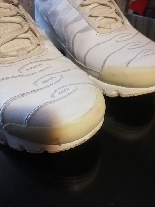 Vând adidași pentru barbati