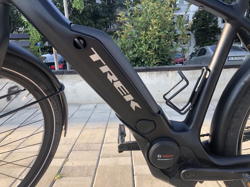 Bicicleta eBike Trek Super Commuter +7  electrica