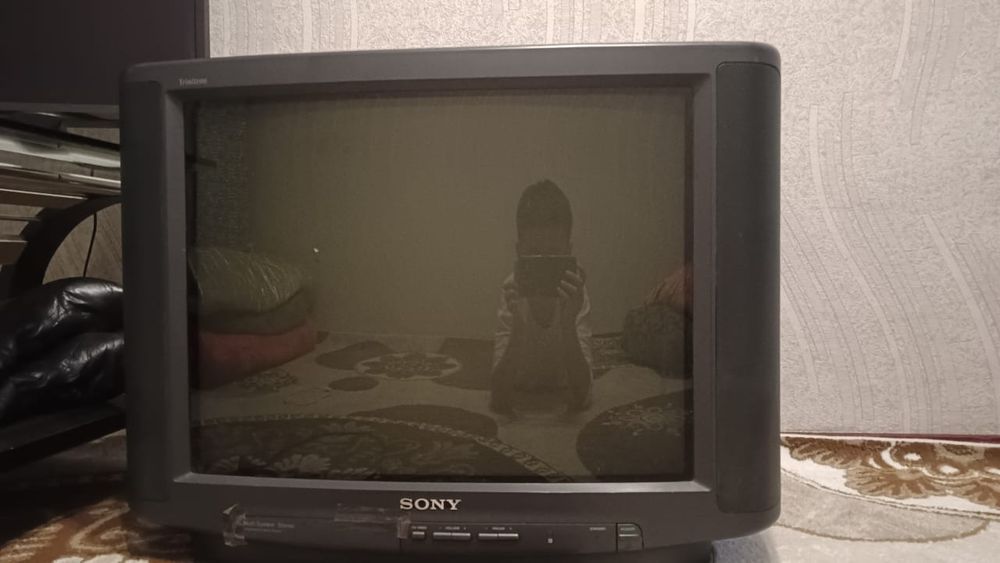 Продам телевизор
