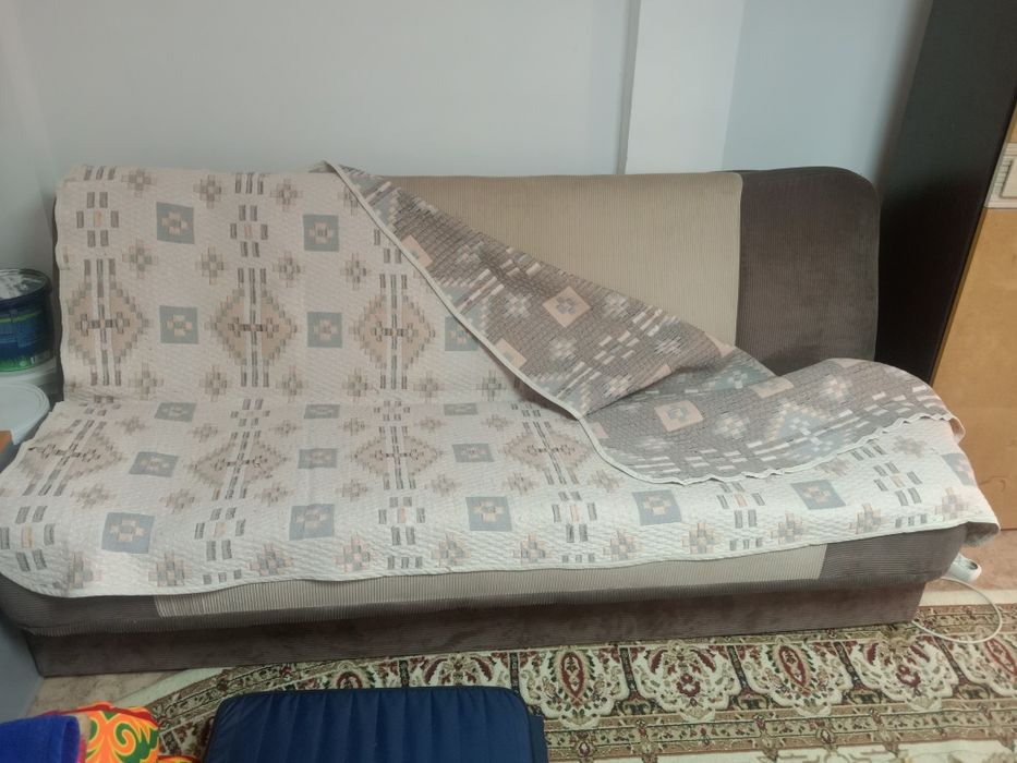 Продам диван книжка.