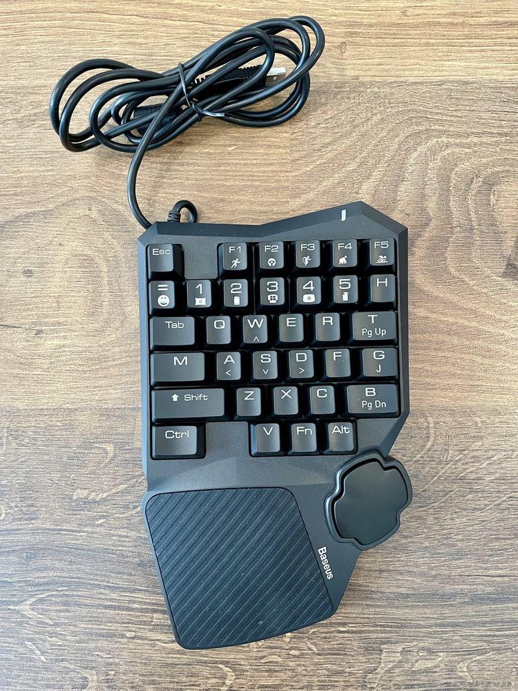 Tastatura NOUA gaming mecanica Baseus GAMO One Handed cu fir