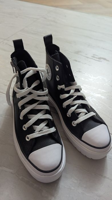 Converse marimea 36 noi
