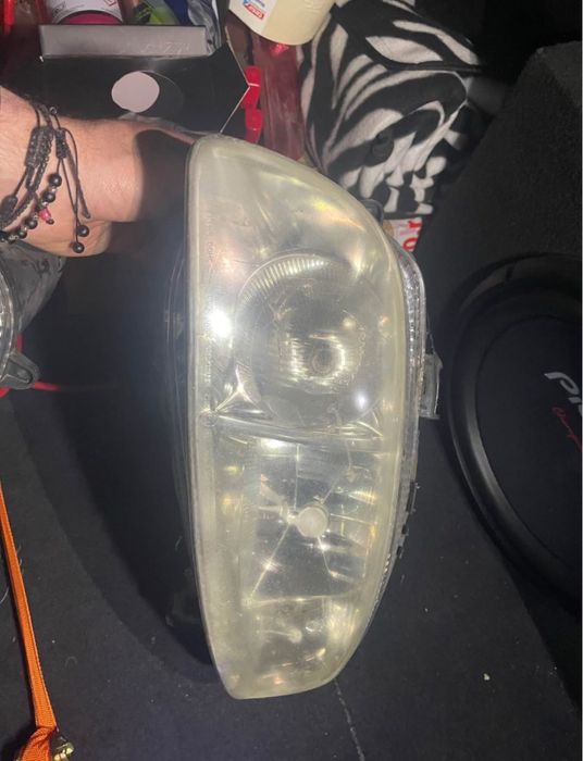 Vand faruri Alfa Romeo GT