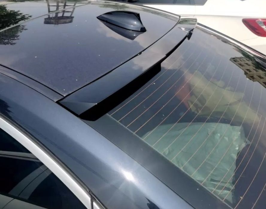 Eleron lip spoiler luneta BMW Seria 5 F10 model M4 vopsit negru lucios