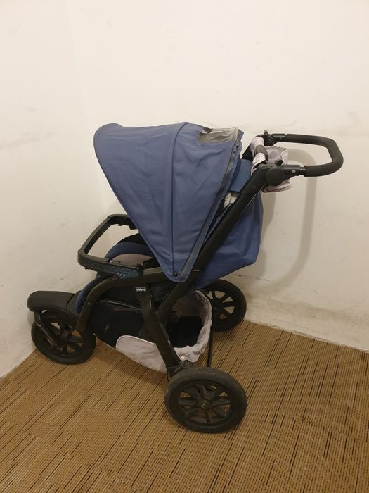 Vand carucior Chicco 3 în 1