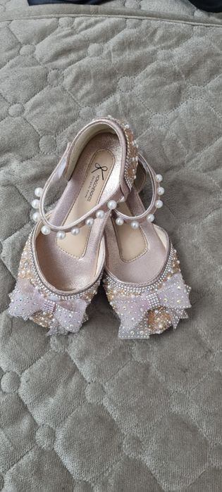 Обувь для девочки туфли вечерние и повседневные