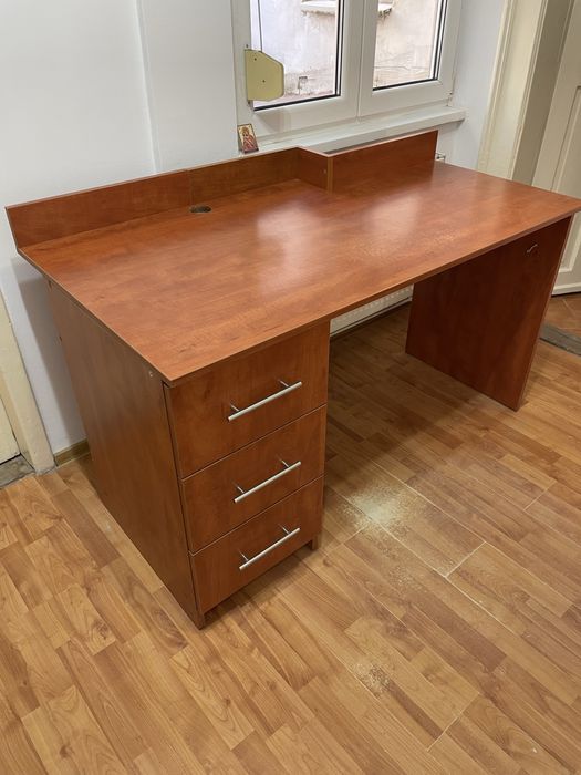 Vand birou  stare buna