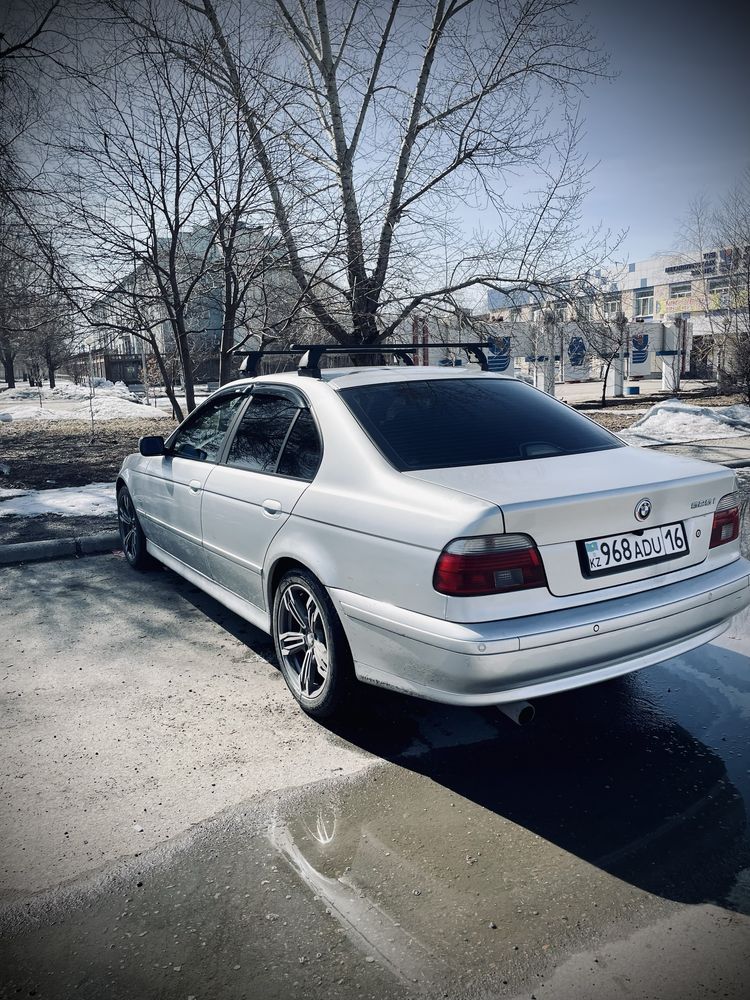 Продам BMW E39 рестайлинг 2001 год