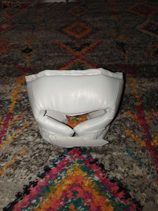 Каска за бойни изкуства/спорт