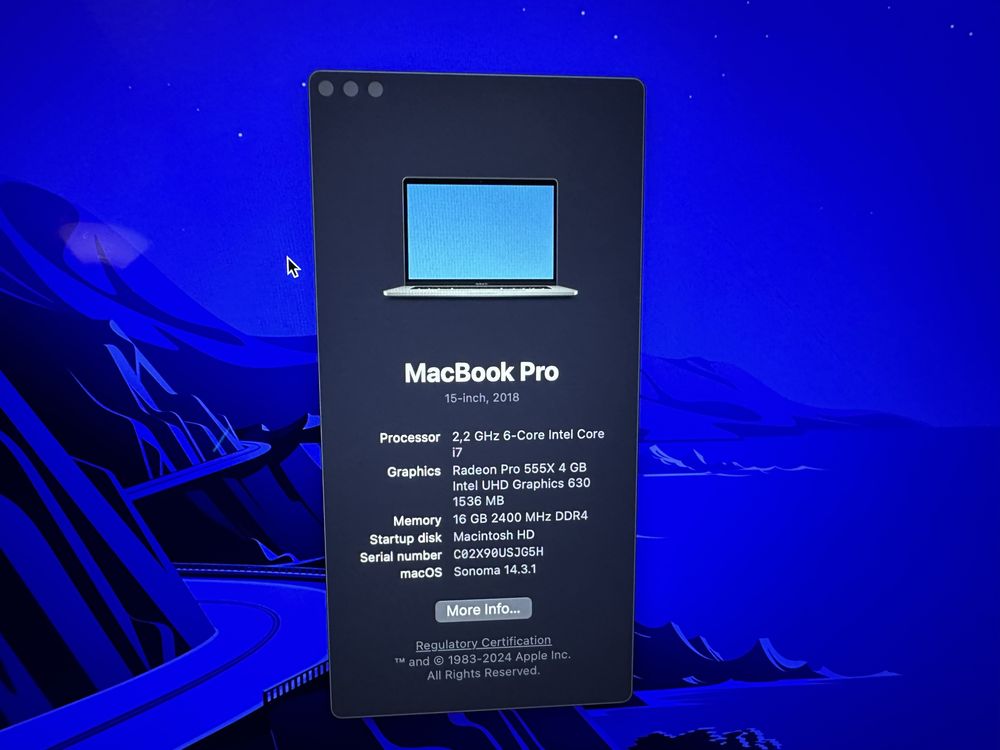 Macbook Pro 15 2018 i7 16gb Ram Radeon 555x