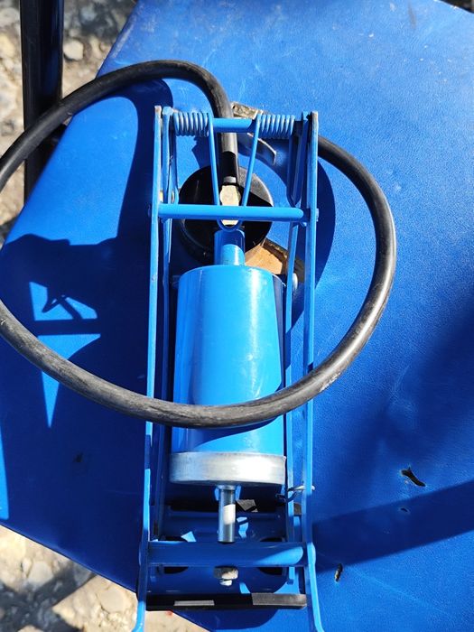 Понпа крачна едно бутало.