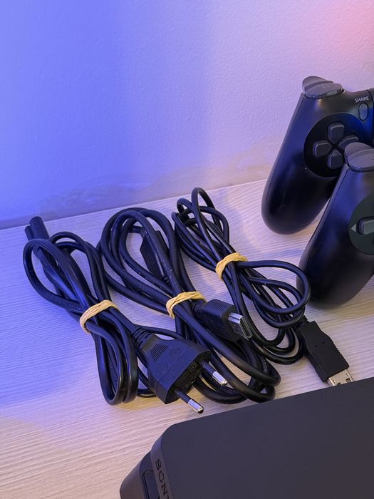 Consola Sony PlayStation 4 Slim PS4