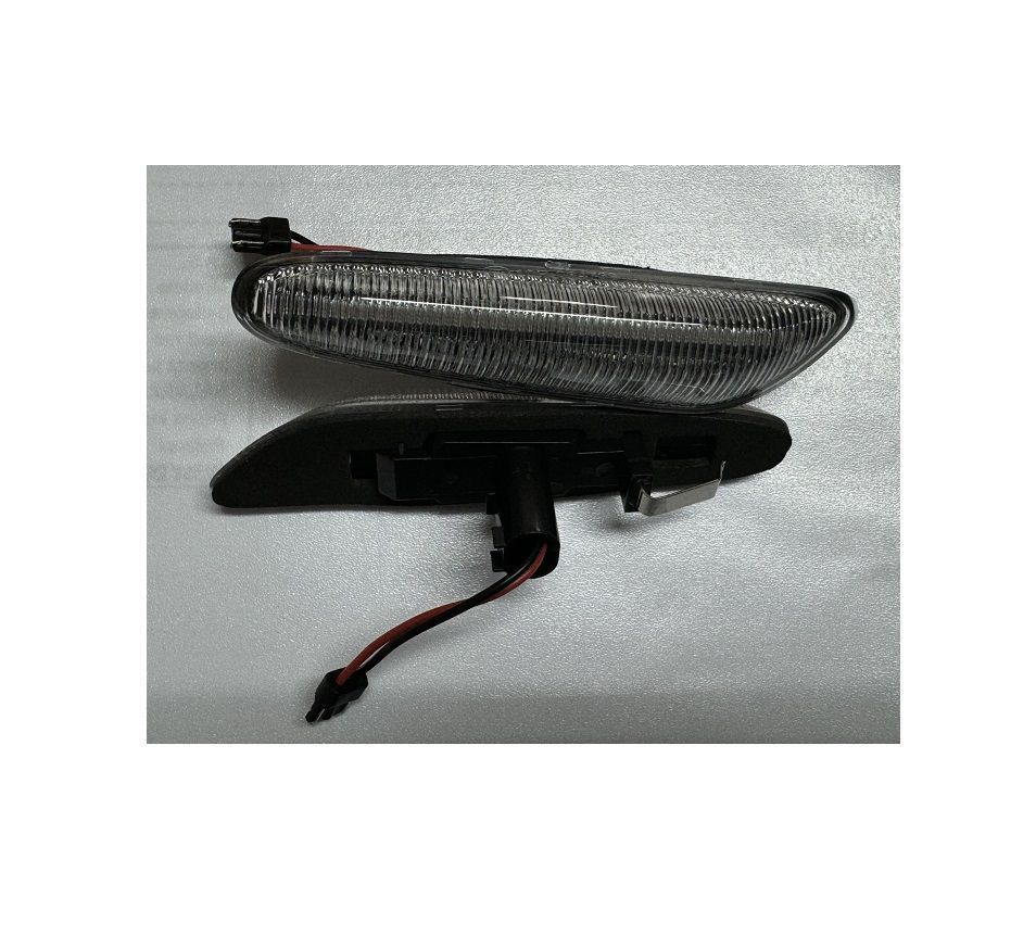 Set lampa semnalizare dinamica tuning Bmw Seria 3 E46 1998-2005, Seria 1 (E81/E82, E87/E88) 2004-2013; Seria 3 E90/E91, E92/E93; 2004-2013, Seria 5 (E60/E61, 2003-2010, X3 (E83), 2003-2010