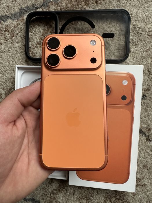 iPhone 17 Pro Cosmic Orange, ca nou, full box, in garantie