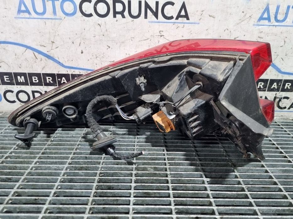 Stop Dreapta Renault Kadjar 2015 - 2018 SUV 4 Usi (1317) Cu led Fisurat