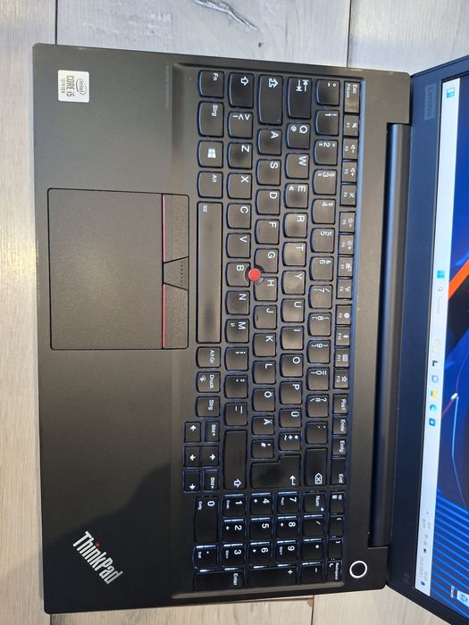 Lenovo Thinkpad E15-i5 10210u/16гб/256гб м.2+1TB/Подсветка