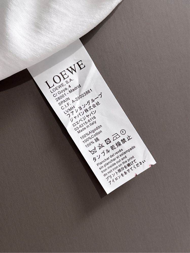 Чисто нова унисекс тениска LOEWE