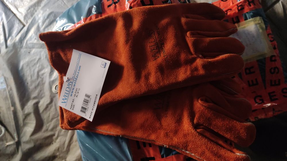 Vind mănuși Weldas