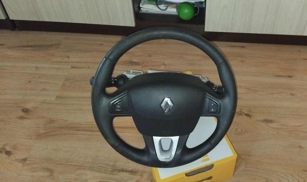 Мултифункционален волан с аербег airbag и лентов кабел + лост за мигач