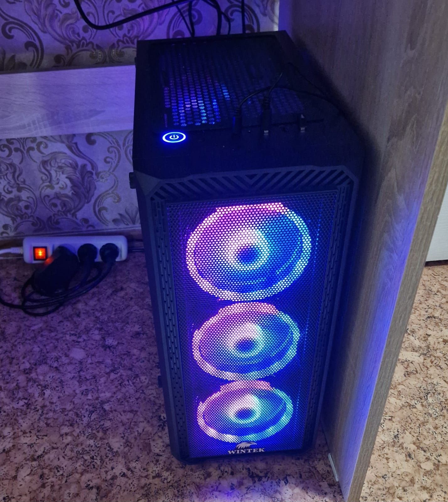 Продам срочно игровой компьютер