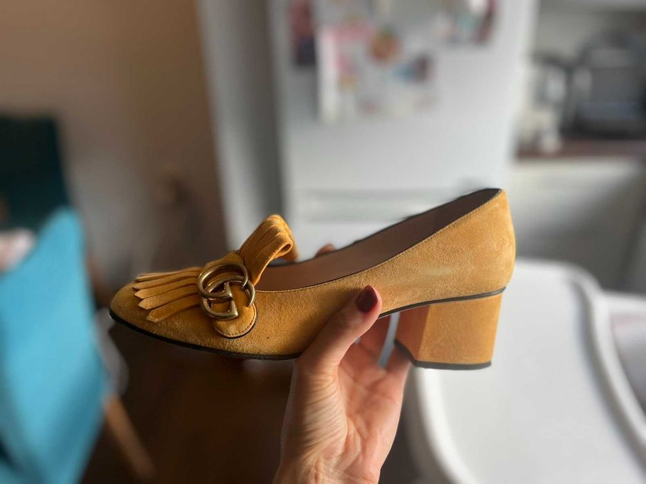 Продавам оригинални обувки Gucci, жълти, 39 номер.