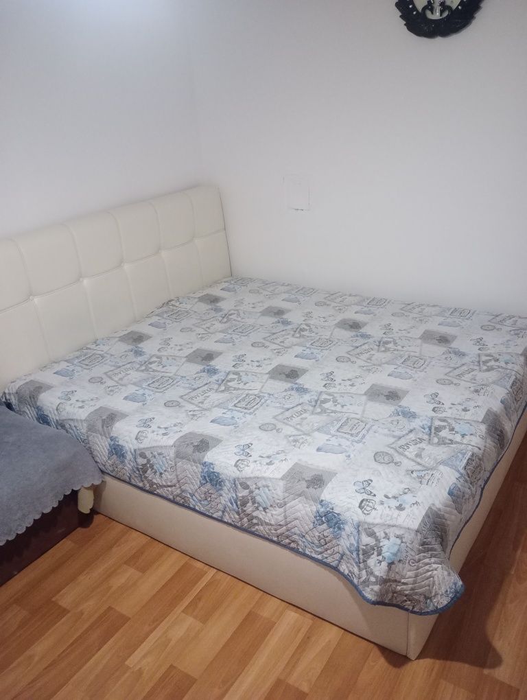 Спалня с матрак 200/170