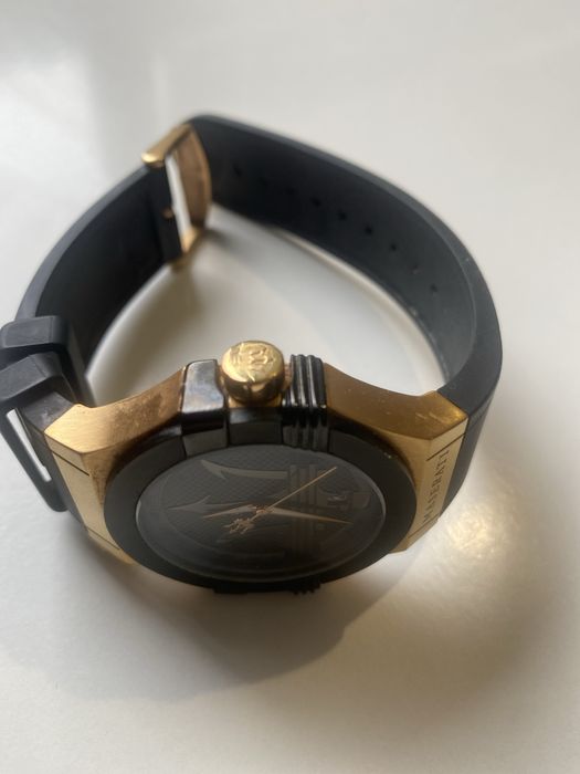 Часовник Maserati