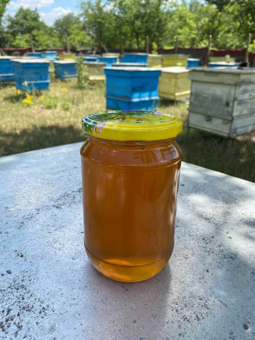 Продавам пчелен мед