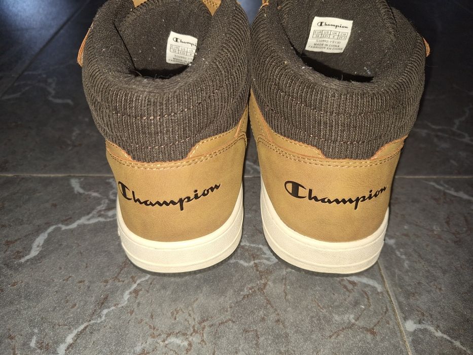 Високи маратонки на Champion