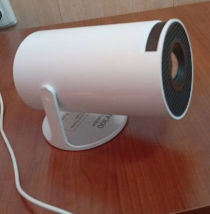 LDD Projector. Проектор. Новый без коробки. Проецирует на любую повер