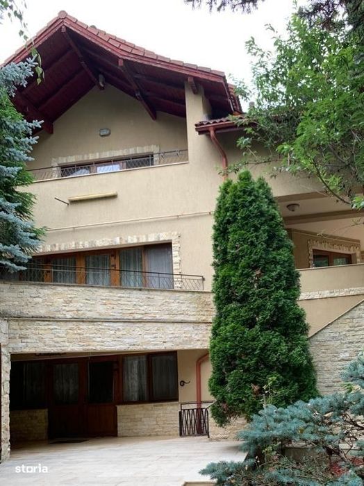 Casa / Zona Dealul Malului / Ramnicu Valcea /