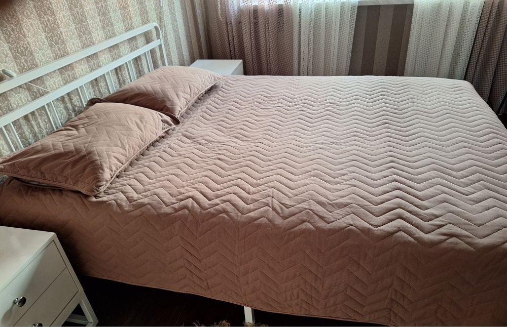 Продам кровать двуспальная.
