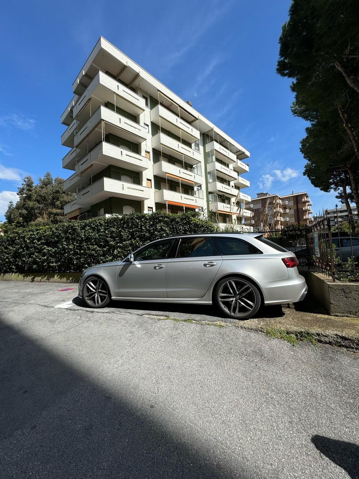 Audi rs6 2015, 4000 benzina