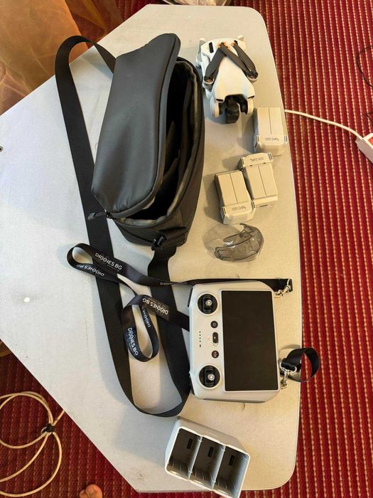 Продавам дрон DJI mini 3 комплект