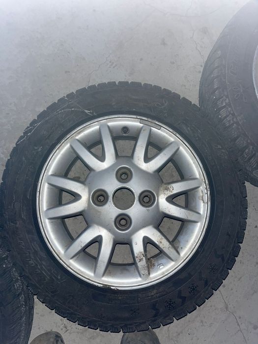 Зимние шины в отличном состоянии