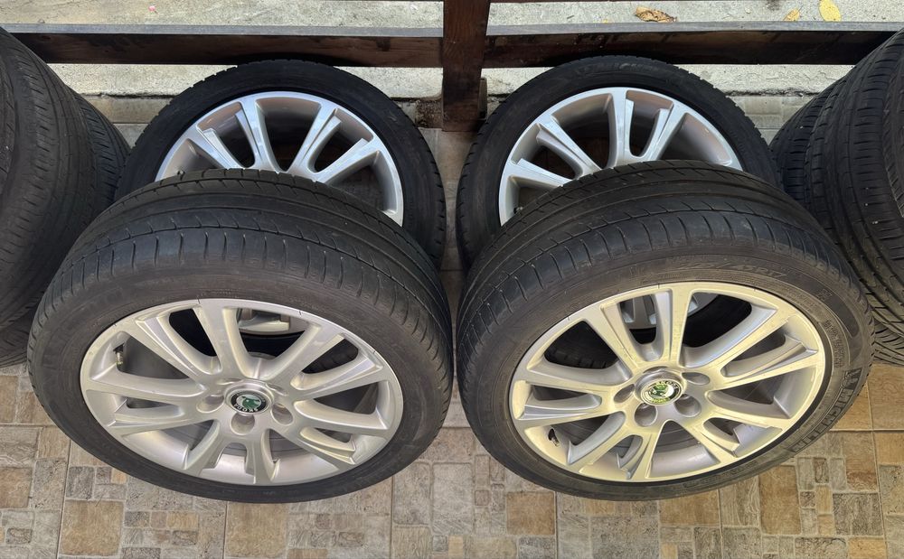Jante R17 Originale Skoda Anvelope foarte bune 225/45
