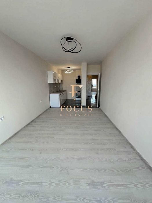 Продава се Тристаен апартамент в Пловдив, Съдийски - 188 кв.м за 1144 €/кв.м - Снимка #1