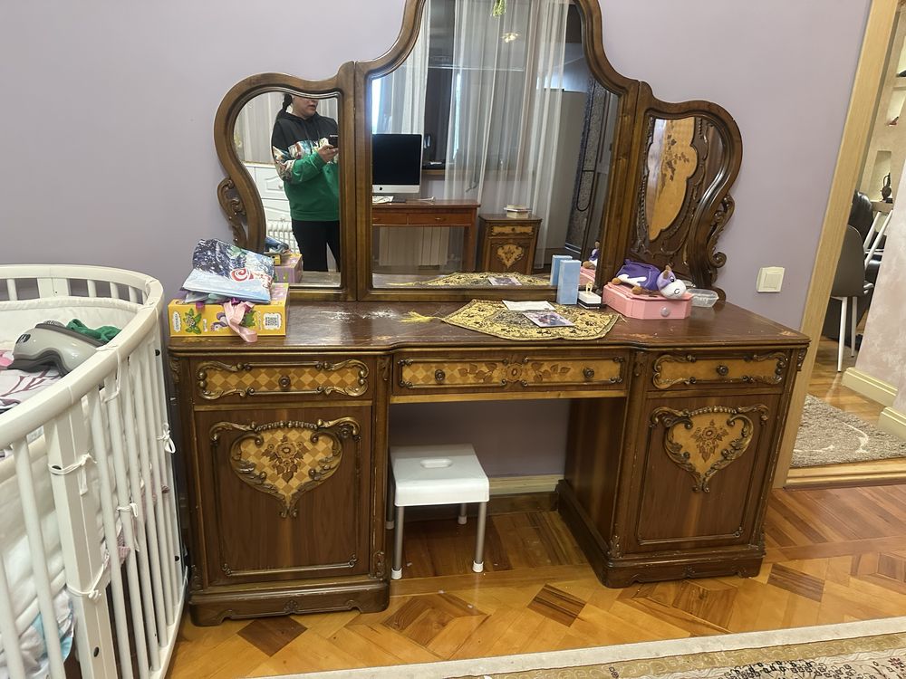 Шкаф,комод из дерева, 2 тумбы